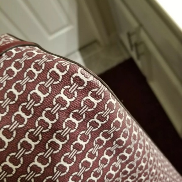 Tory Burch Gemini Link Tote in Real Burgundy - Picture 15 of 16